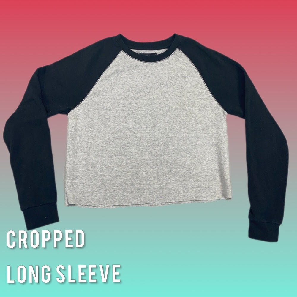 21 Men Small Cropped Black and Gray Baseball Shirt Style Crewneck Size Small
